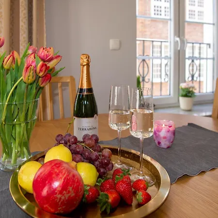 Maya's Flats & - Staromiejski Gdańsk