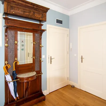 Maya's Flats & - Staromiejski Apartman