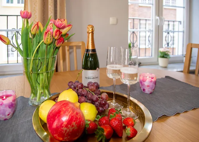 Maya's Flats&resorts - Staromiejski Apartament